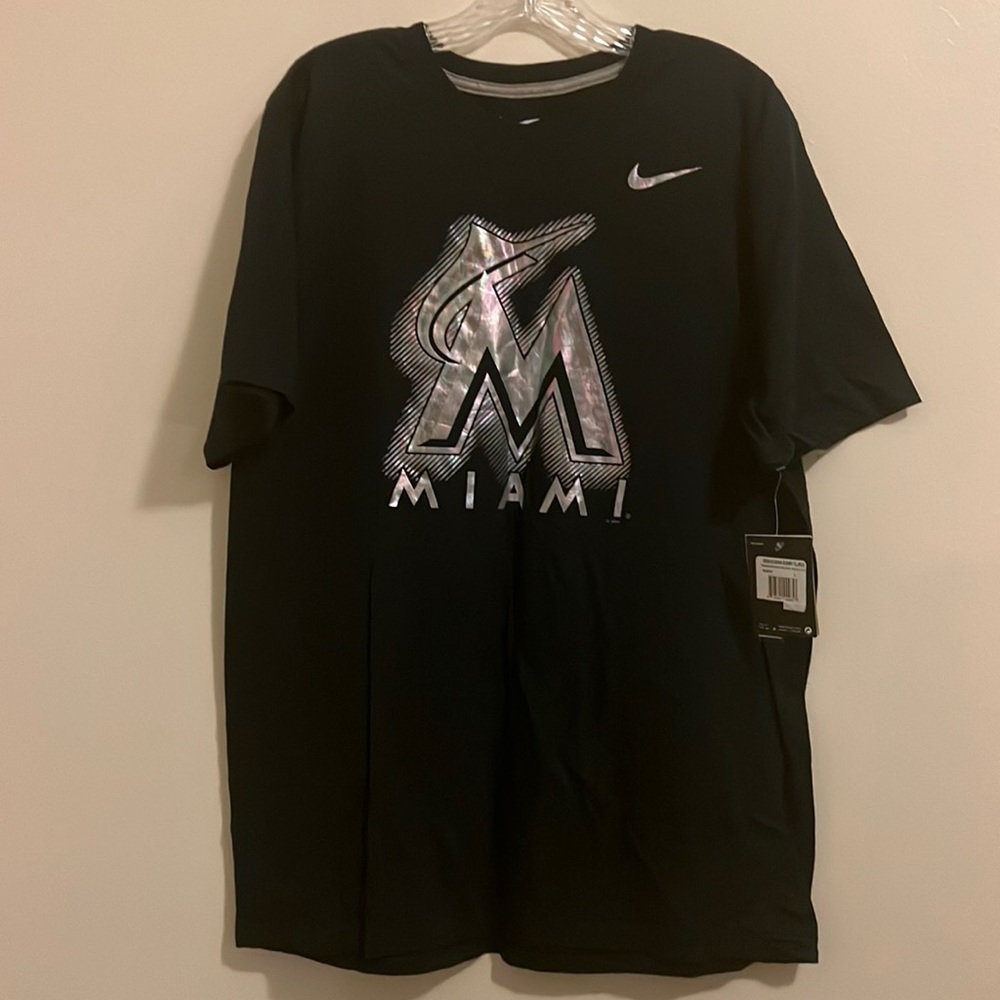New with tags Miami Marlins tshirt black size L